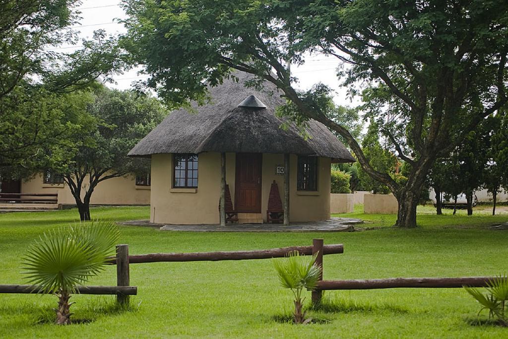 Das Landhaus Guest Lodge Chartwell Buitenkant foto